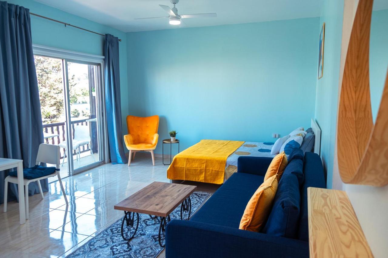 Calypso Apartment Paphos Exterior photo